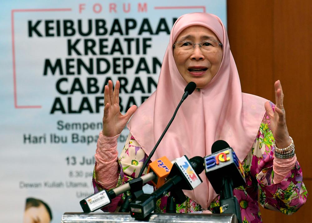 Deputy Prime Minister Datuk Seri Dr Wan Azizah Wan Ismail, who is also Women, Family and Community Development Minister, speaks at the national-level Parents’ Day 2019 celebration at Universiti Putra Malaysia today. - Bernama