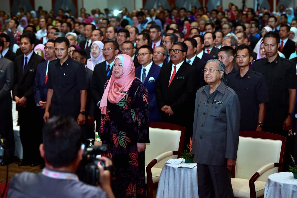 Prime Minister Tun Dr Mahathir Mohamad at the launch of the Rural Development Policy at the Putrajaya International Convention Center (PICC) on June 27, 2019. - Bernama