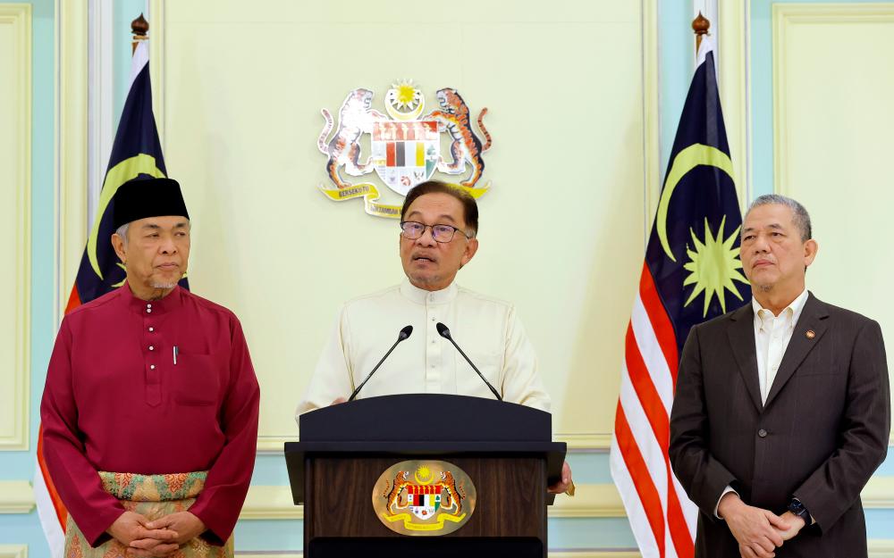 PUTRAJAYA, 17 Mac -- Perdana Menteri Datuk Seri Anwar Ibrahim pada sidang media selepas mempengerusikan Mesyuarat Kabinet di Bangunan Perdana Putra hari ini. fotoBERNAMA