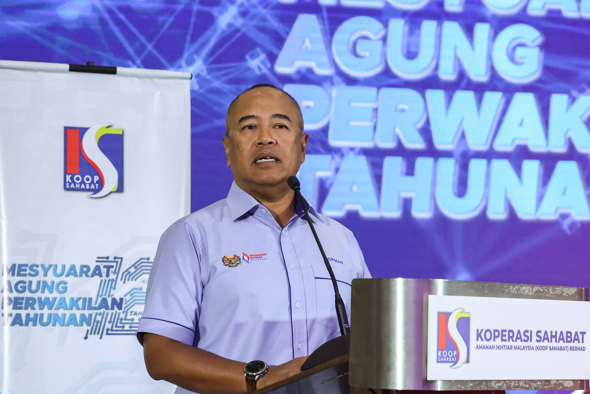 Chairman of the Malaysia Cooperative Societies Commission (SKM), Datuk Ahmad Norihan Jalal, delivered a speech at the Opening Ceremony of the 12th Annual Delegates General Meeting of Koop Sahabat today. - BERNAMA