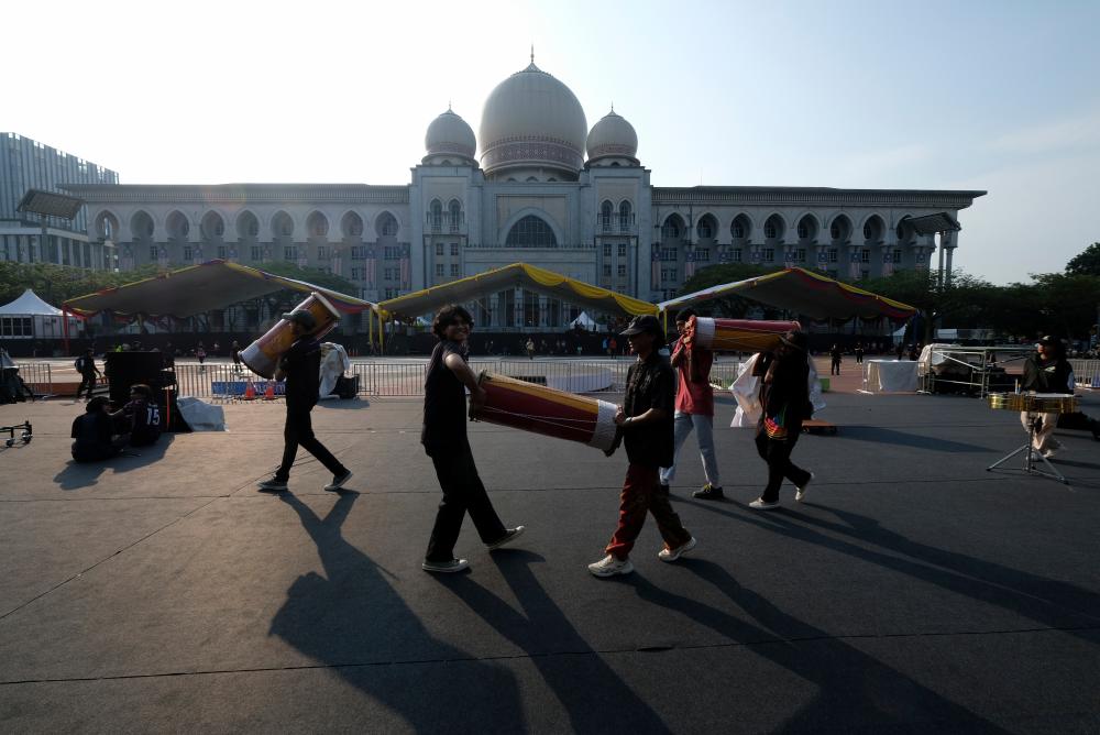 PUTRAJAYA, 25 August -- Preparations for the performance in conjunction with the 2023 National Day Celebration are underway during a survey at Dataran Putrajaya today. BERNAMAPIX