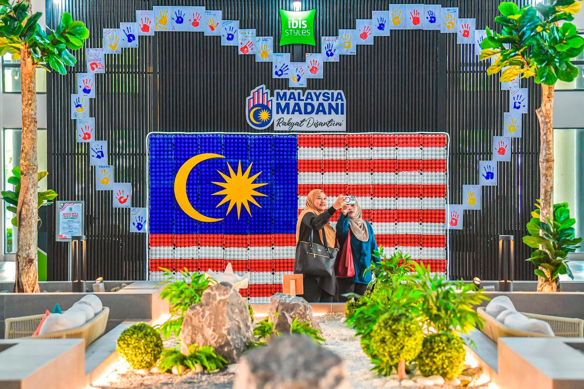 Bernamapix