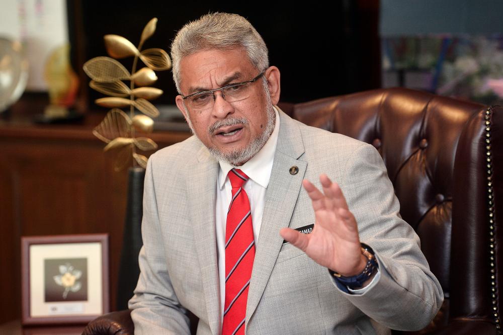 Khalid congratulates PN’s new Religious Affairs Minister