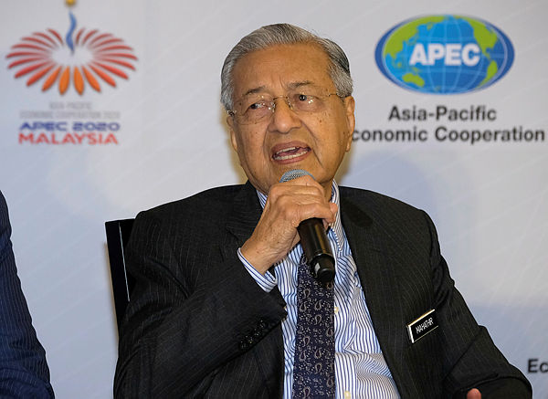 Prime Minister Tun Dr Mahathir Mohamad during a press conference after launching Apec 2020 at Cyberjaya today. — Bernama