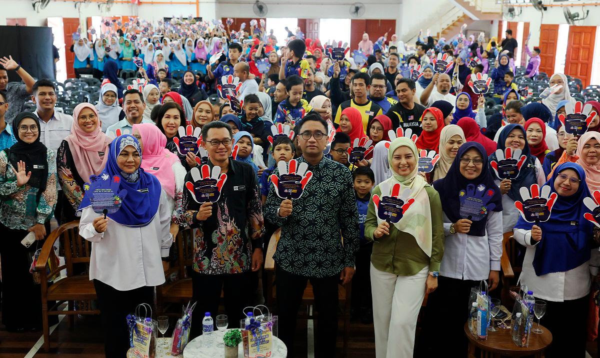 - fotoBERNAMA