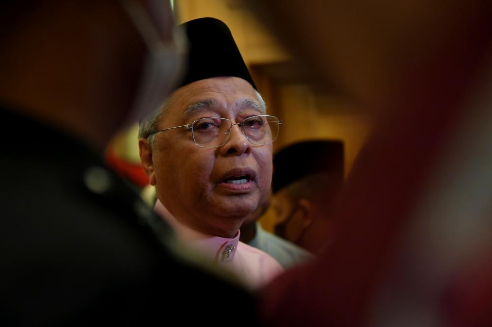 PUTRAJAYA, 18 Mei -- Perdana Menteri Datuk Seri Ismail Sabri Yaakob menjawab pertanyaan para pengamal media pada Sambutan Aidilfitri bersama warga Jabatan Perdana Menteri (JPM) di Puspanitapuri hari ini. fotoBERNAMA