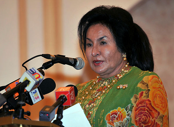 He is looking like a hero, and you are the villain: Rosmah