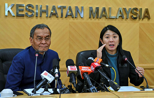 Energy, Science, Technology, Environment and Climate Change Minister Yeo Bee Yin (right) together with Health Minister Datuk Seri Dr Dzulkefly Ahmad at a media conference in Putrajaya today. — Bernama
