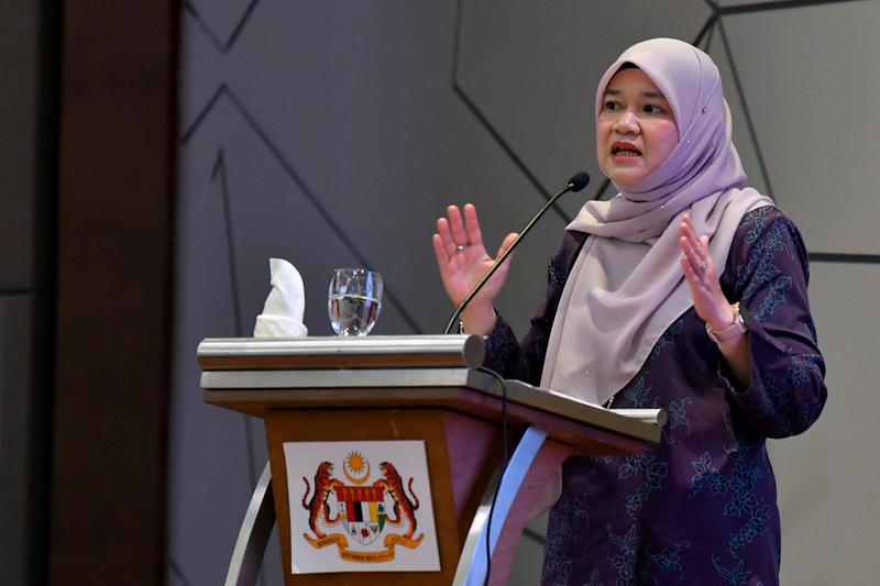 Menteri Pendidikan, Fadhlina Sidek. - fotoBERNAMA