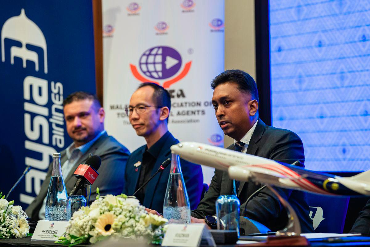Malaysia Aviation Group (MAG) chief commercial officer of airlines, Dersenish Aresandiran during a press conference today. - BERNAMA