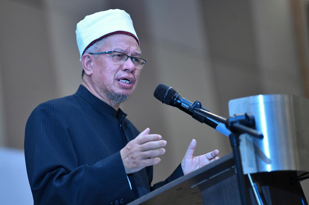 Govt seeking permission to allow 3 M’sians to be among 1,000 haj pilgrims: Zulkifli