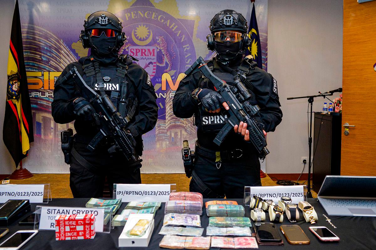 Azam said RM705.55 million has been confiscated in operations targeting corruption and money laundering since 2024. – Bernamapic