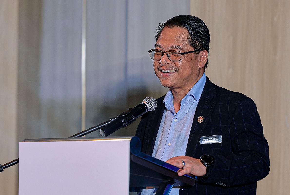 Deputy Minister of Higher Education Datuk Mustapha Sakmud. Bernamapix