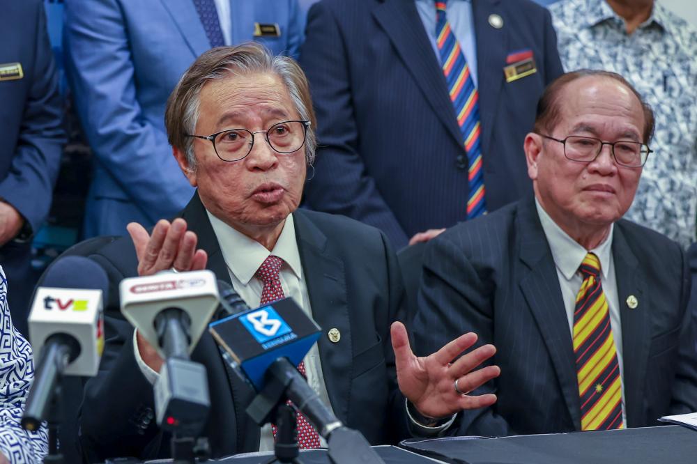Premier Sarawak, Tan Sri Abang Johari Tun Openg. - fotoBERNAMA