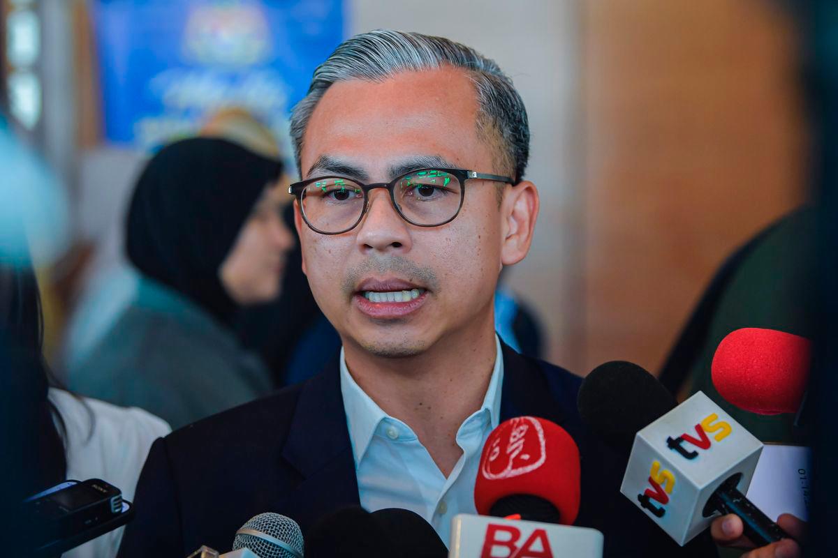 Menteri Komunikasi, Datuk Fahmi Fadzil ketika ditemui pengamal media selepas Majlis Amanat Perdana Perkhidmatan Awam (MAPPA) ke-20 “Perkhidmatan Awam MADANI” di Pusat Konvensyen Antarabangsa Putrajaya (PICC) hari ini- BERNAMA