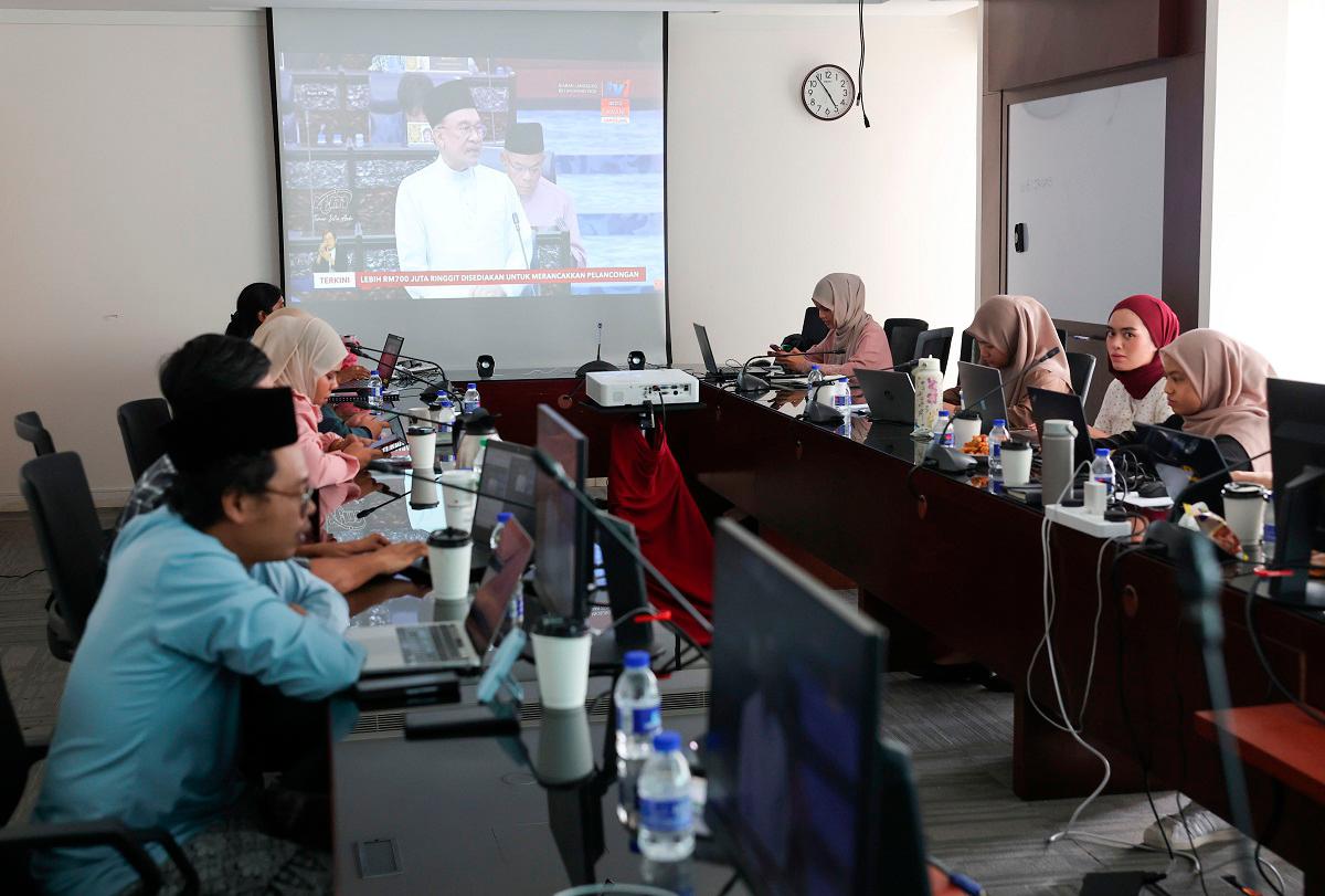 - fotoBERNAMA