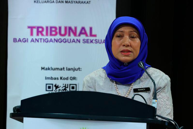 Menteri Pembangunan Wanita, Keluarga dan Masyarakat, Datuk Seri Nancy Shukri - fotoBERNAMA