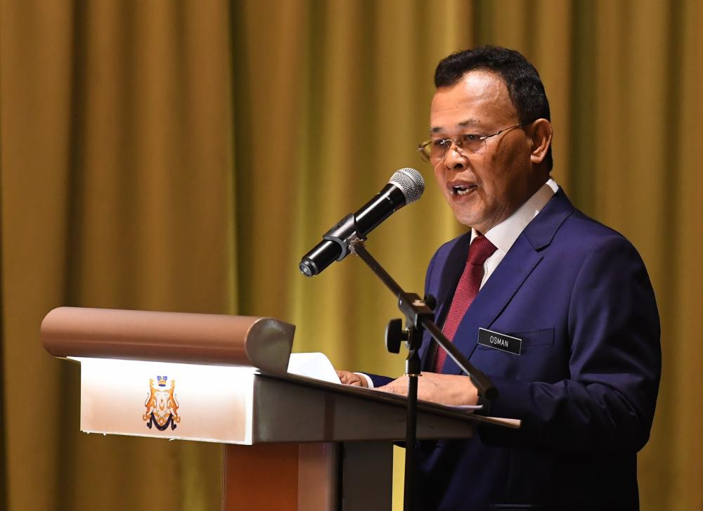 Johor Mentri Besar Datuk Osman Sapian.