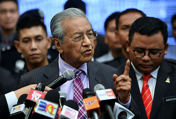 Filepix taken on Aug 12 shows Prime Minister Tun Dr Mahathir speaking at a press conference in Kuala Lumpur International Airport (KLIA). — Bernama
