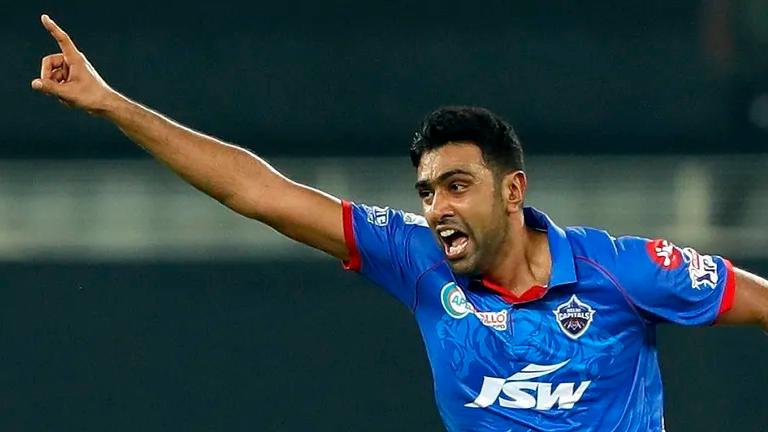 India's Ashwin wows home crowd with all-round brilliance