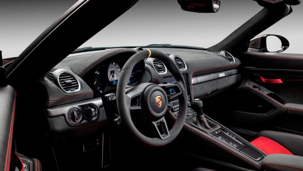 Porsche 718 Spyder RS: Pinnacle Of The Mid-Engined Family (video) $!Porsche 718 Spyder RS: Pinnacle Of The Mid-Engined Family (video)