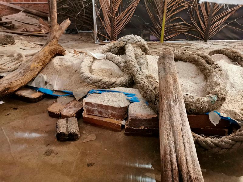 $!Ropes and driftwood strewn along the shore-like floor of the installation. – PIC BY T.C. KHOR