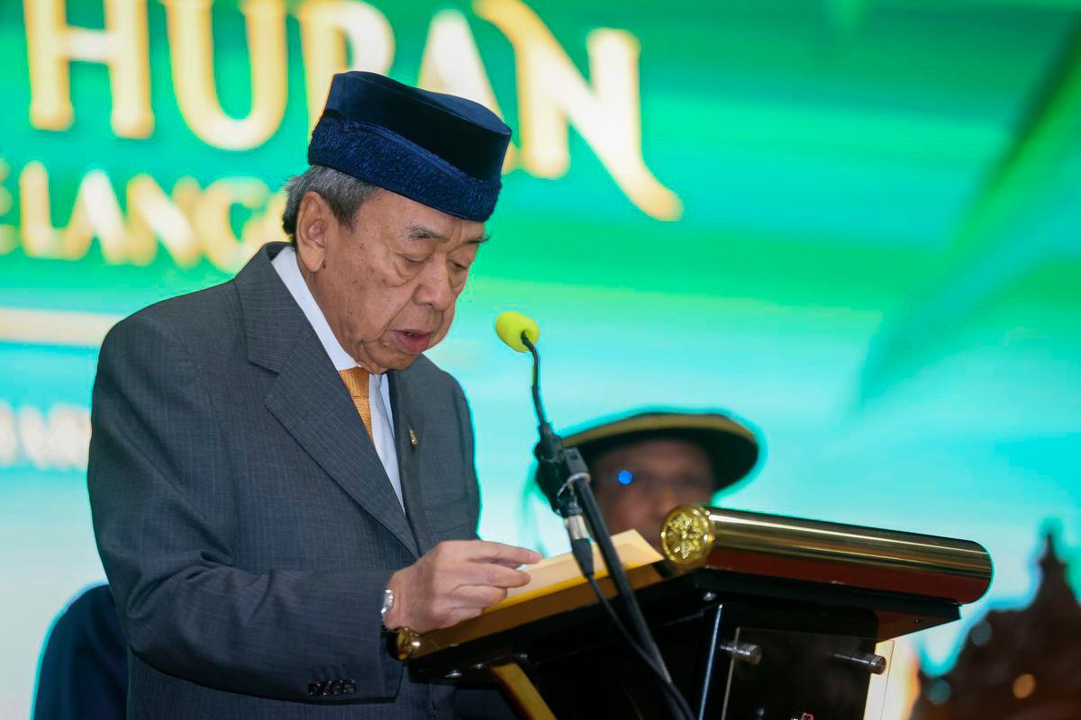 Sultan Selangor Sultan Sharafuddin Idris Shah-fotoBERNAMA