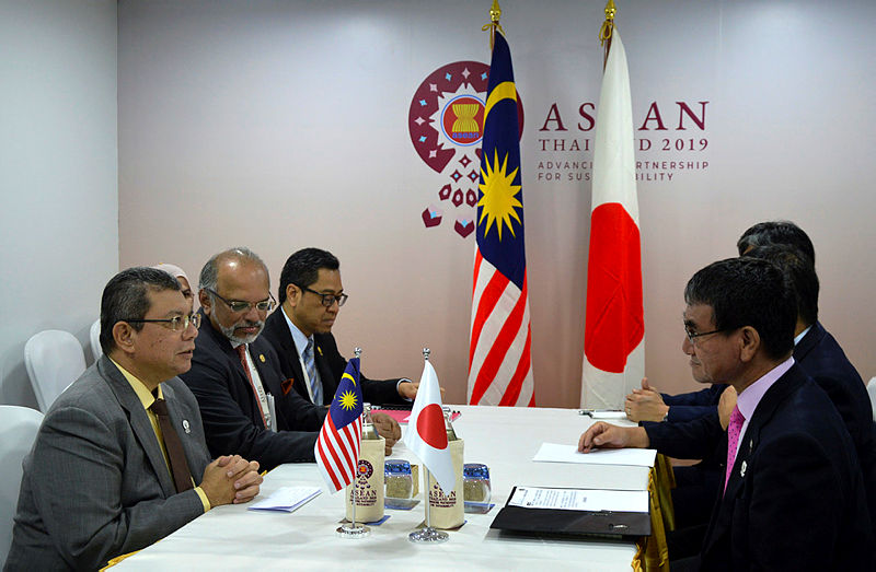 Foreign Minister, Datuk Saifuddin Abdullah (L), the Malaysian ambassador to Thailand, Datuk Jojie Samuel, and other delegates during a meeting with Japanese Foreign Minister Taro Kono, on Aug 1, 2019. — Bernama