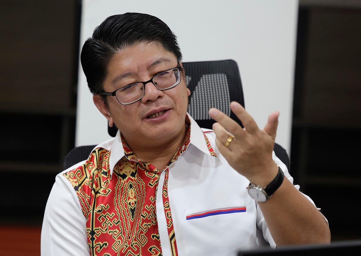 Menteri Pembangunan Usahawan dan Koperasi, Datuk Ewon Benedick. - fotoBERNAMA