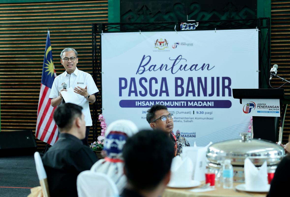 Communications Minister Fahmi Fadzil - BERNAMAPIX