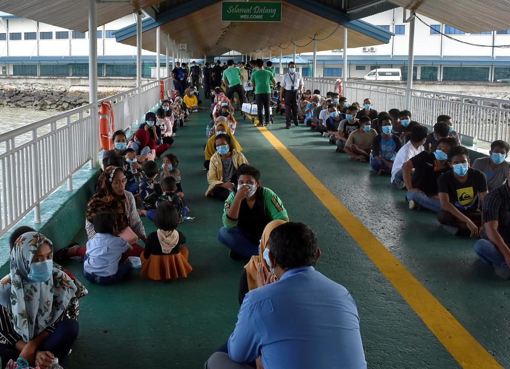The Sabah National Security Council today deported 240 illegal immigrants from Indonesia in the state to their country of origin. — Bernama
