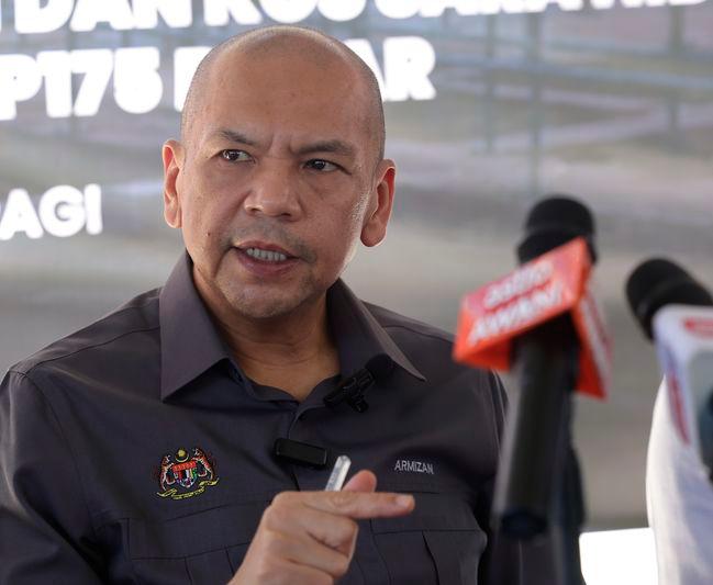 Domestic Trade and Cost of Living Minister Datuk Armizan Ali - BERNAMApix