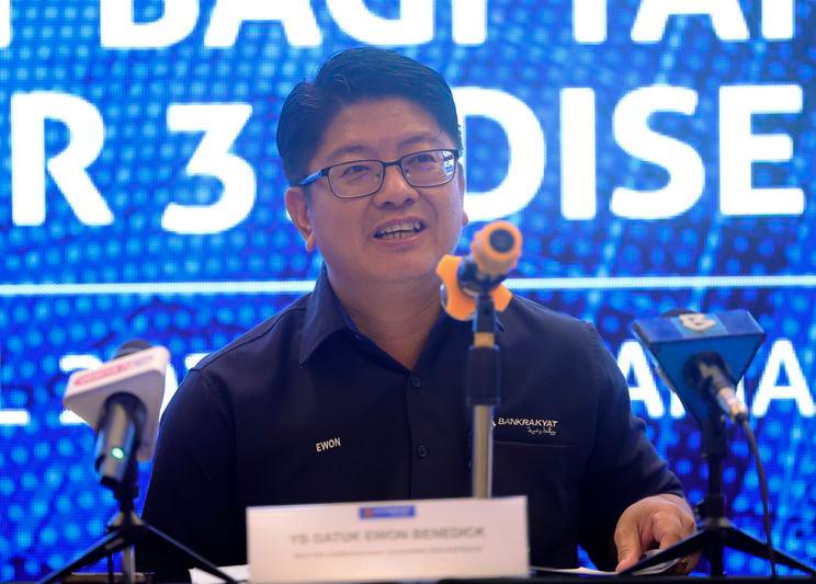 Entrepreneur Development and Cooperatives Minister Datuk Ewon Benedick - Photo by BERNAMA