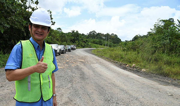 Works Minister Baru Bian attends the launch of the Sarawak-Sabah Link Road (SSLR) project in Lawas today. — Bernama