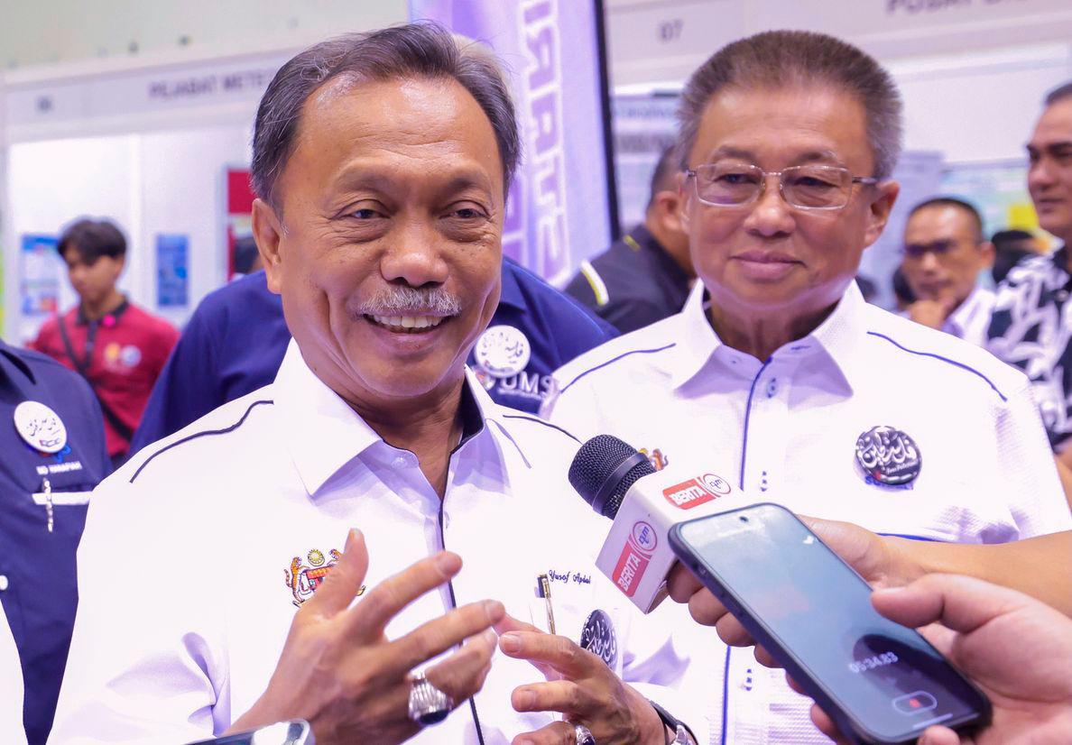 Timbalan Menteri Sains, Teknologi dan Inovasi Datuk Mohammad Yusof Apdal - fotoBERNAMA