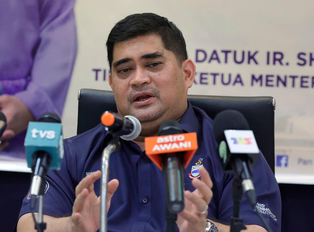 Sabah Deputy Chief Minister III and Sabah Minister of Works, Datuk Shahelmey Yahya. - BERNAMApix