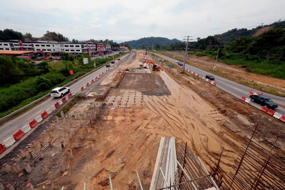 KOTA KINABALU, August 20 — Pan Borneo Sabah Highway work package 4 from Bongawan to Papar which is currently still under construction. BERNAMAPIX