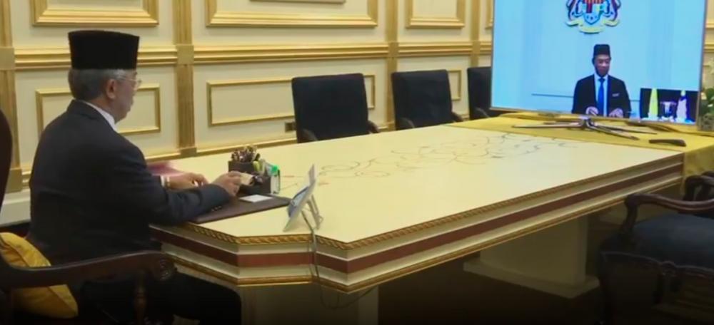 Agong holds pre-cabinet meeting with PM via video conference
