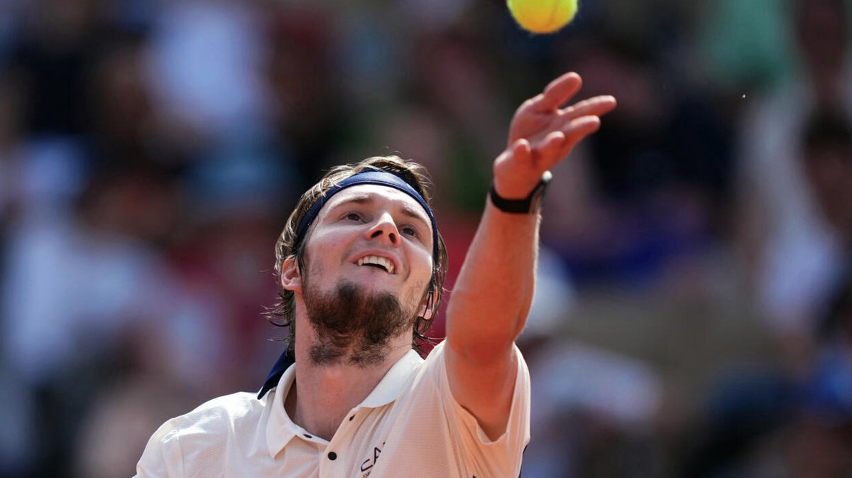 Kazakhstan’s Alexander Bublik is through to the fourth round in the French Open. - AFPpix