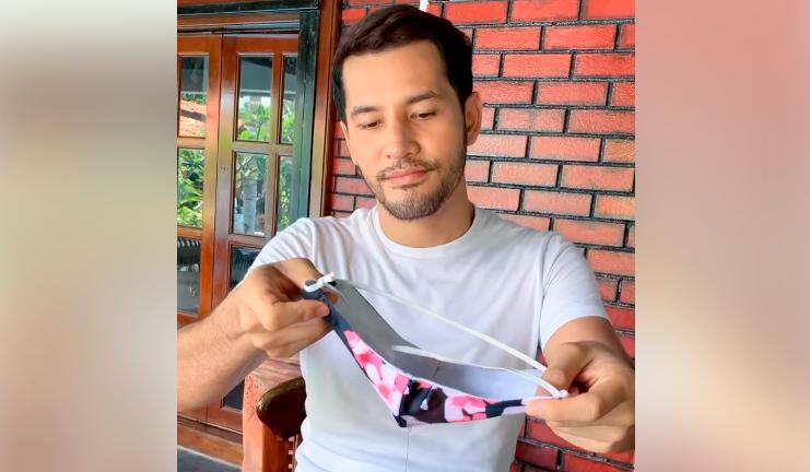 Aliff Syukri slammed by netizens for promoting leaking waterproof face masks
