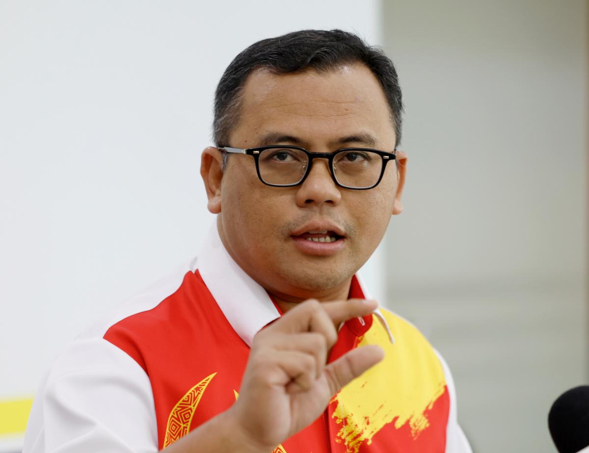 Menteri Besar Datuk Seri Amirudin Shari - fotoBERNAMA