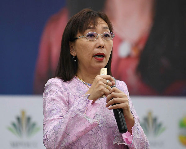 Unfair to blame oil palm industry for haze: Minister