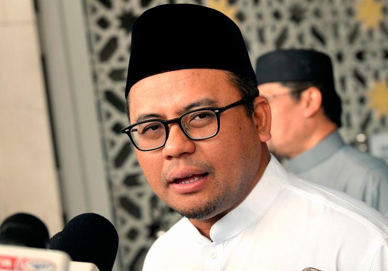 Menteri Besar Datuk Seri Amirudin Shari - BERNAMApix