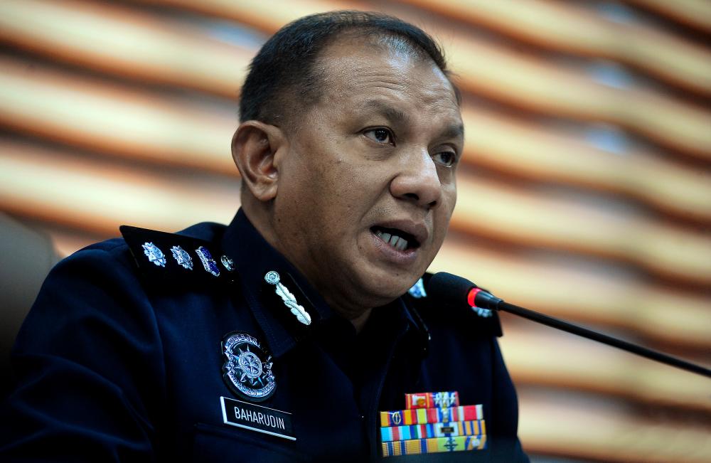 Shah Alam police bust two robbery groups, nab four for drug offences
