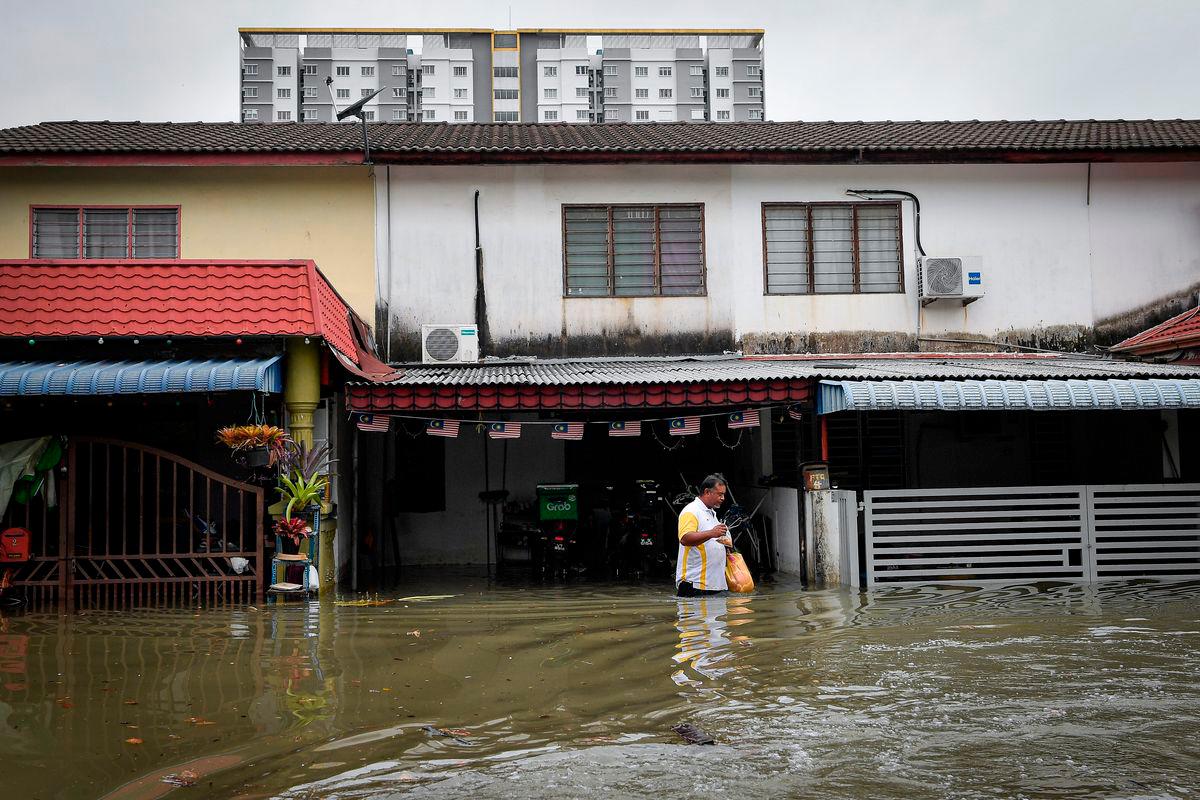 Taman Bukit Kemuning flood - Bernamapix