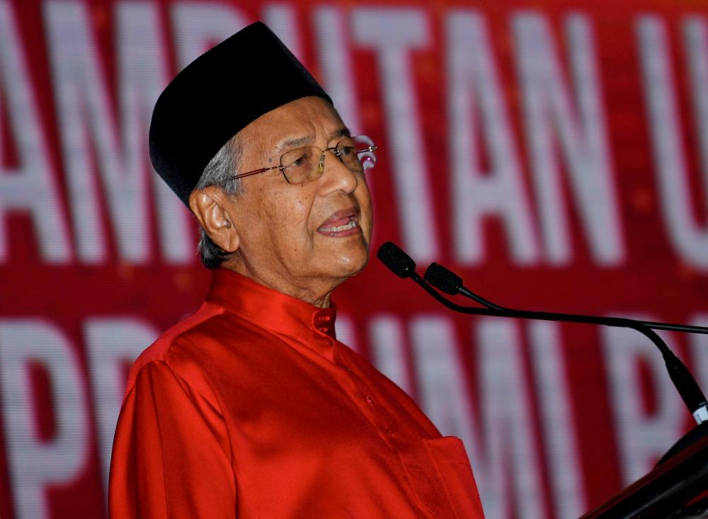 Don’t make the same mistakes Umno made, Mahathir tells Bersatu