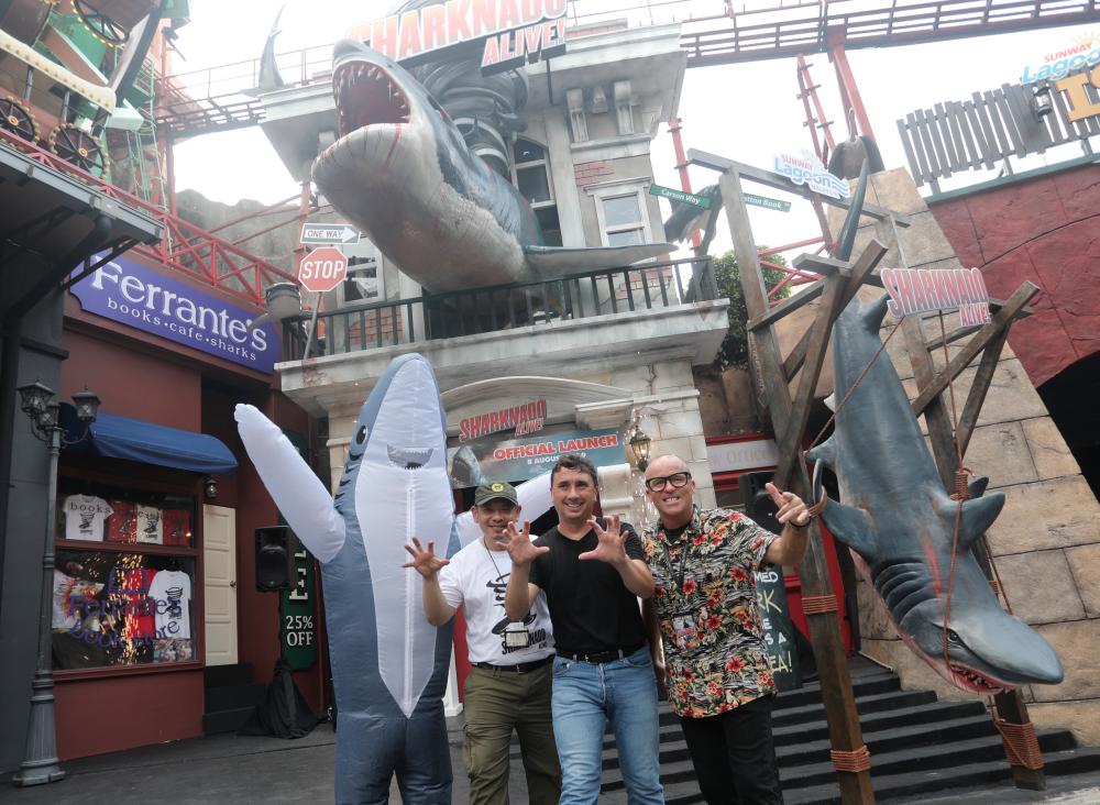 From left: Choo, Ferrante and Harris during the launch of the Sharknado Alive attraction at Sunway Lagoon. SUNPIX by ASYRAF RASID