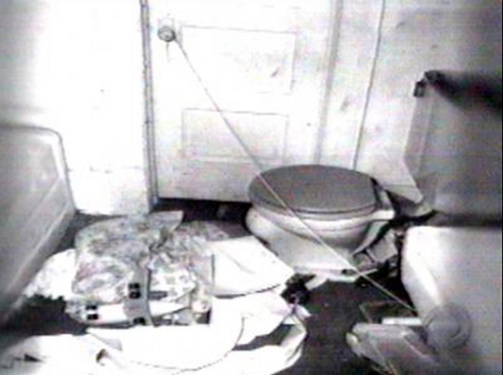 $!Crime scene photo of Shirley Vian’s bathroom