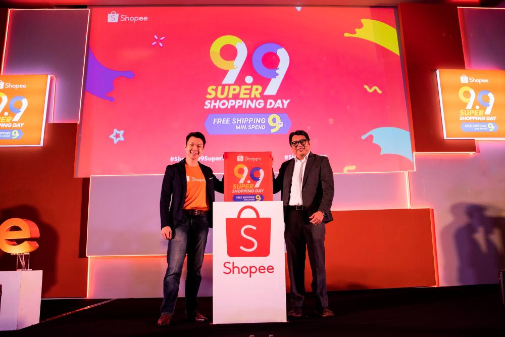 From left: Shopee Malaysia Business Head Zed Li and Song launching Shopee’s 9.9 Super Shopping Day.