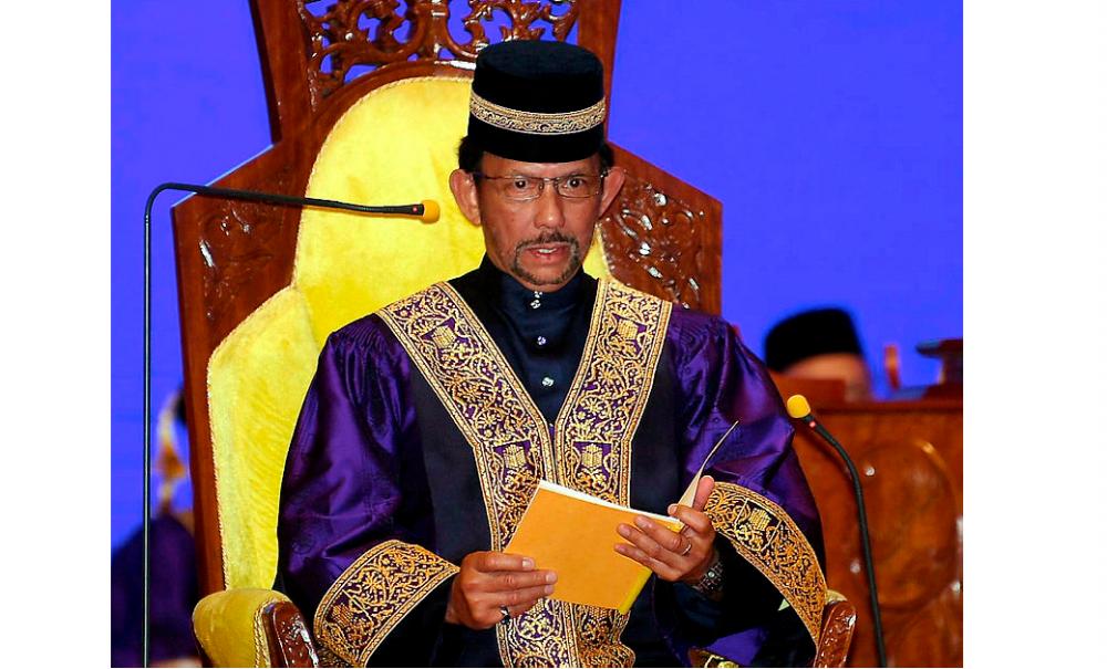 Brunei’s Sultan returns Oxford degree after backlash